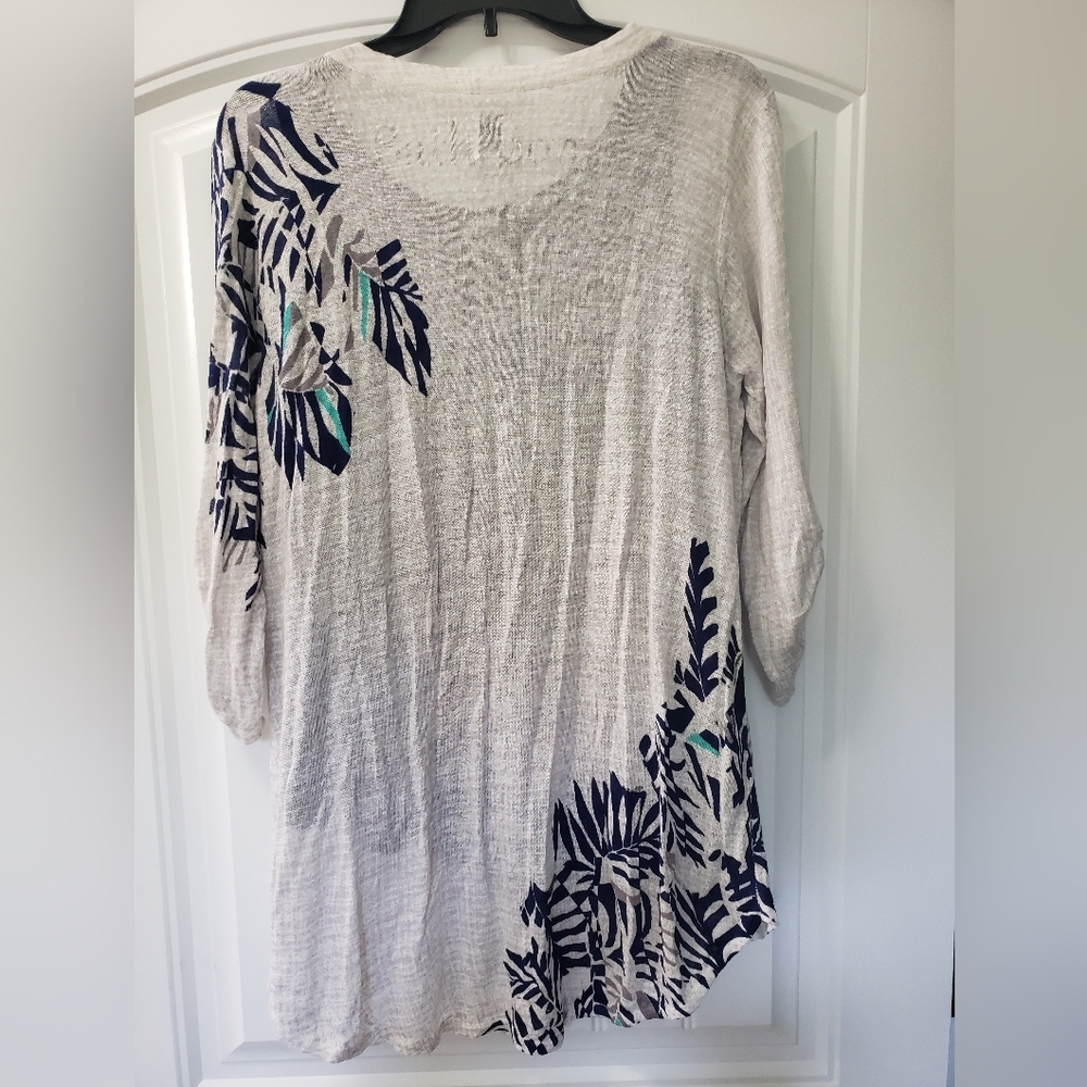 Nic + Zoe Navy & Cream Leaf Print Tunic Size Medium - Picture 2 of 5